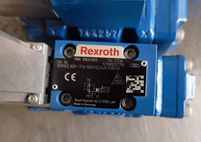 Rexroth R901239015 Pressure Control Valve 3DREE10P-7X/100YG24K31A1V